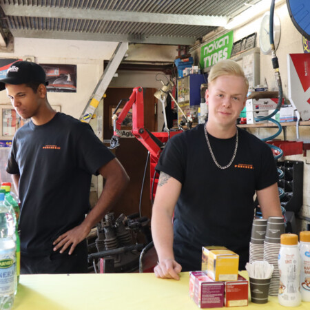 Les apprentis du staff, prêt pour le service